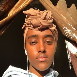 Meet your Posher, Muna